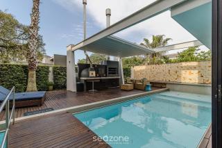 Casa moderna com piscina em Jurerê RCA264 - Florianópolis - 0