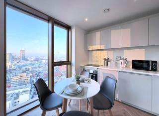 City Skyline View Holiday Apartment in Birmingham City Centre - South Central Apt129 - Birmingham - 3