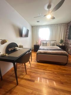 Amelia Suites Newark Room 3 - Newark - 1