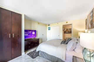 Resort-Style1BR Intracoastal Walk to Sand - Fort Lauderdale - 2