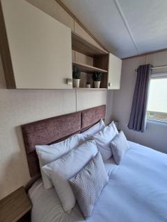 Birchington Vale - 2 Bedroom Holiday Home - 1
