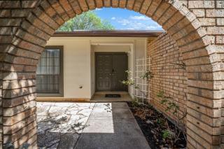 6735 Cozy Family Home Near Lackland & Six Flags - San Antonio - 0