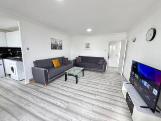 Amazing Riverview 3Bedrooms, 2Bathrooms, Balcony, Parking - Londra - 3