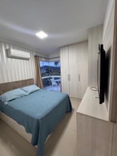 Um apartamento com vista para oarma - 5