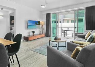 '10-B' Cairns Harbour Apartment - 2BR 2Bth Pool Gym WiFi - Cairns - 5