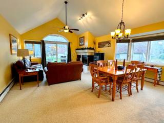 FV36 Sunny and homey Fairway Village Townhome right on the Mount Washington Hotel golf course AC - Carroll - 6