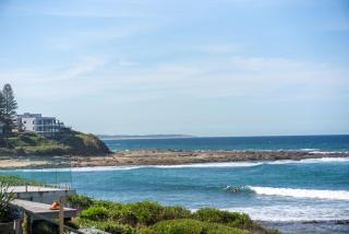 Absolute Beachfront l Couples Getaway - Blue Bay - 6