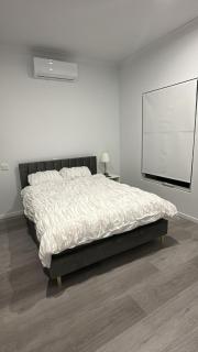 5 Guest 3Bed,3Bath Free Parking, wifi, patio - Goodna - 8