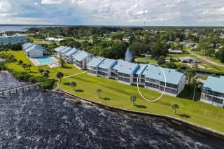 Port Charlotte Private Waterfront Condo WA4410-317 - 6