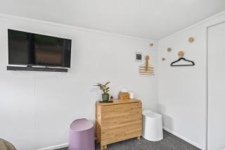 Cozy cabin near adventure spots! - Rotorua - 6