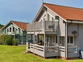 Beautiful 2-bedroom apartment with lake view - - 6
