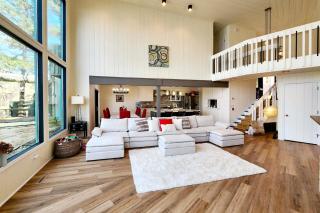Sauna and Dock Castle House on Private Beach! - - 5