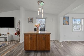 Cosy house, home away from home - Grove City - 2