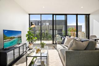 Bright 1BR Apartment Near Maribyrnong River - 0