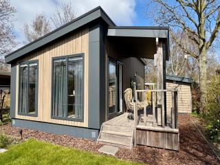 Chalet with cozy veranda, Sint Maartenszee - Sint Maartenszee - 9