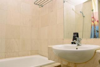 Elegant and Comfort 1BR + Extra Room Apartment at Bellagio Residence By Travelio - Jakarta - 5