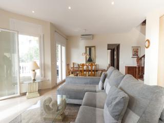 Beautiful holiday home near the sea - Palau-Saverdera - 3
