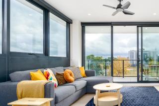 Inviting Urban Stay near City and ANU - - 1