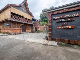 Villa Aruna Jayanti - 0