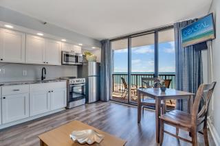 Lustrous Oceanfront Colony Suite 707 - Myrtle Beach - 6