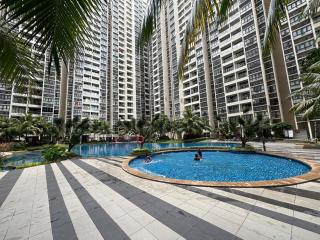 Pool View 3 Bedroom & 3 Bathroom Whole Unit - Johor Bahru - 7