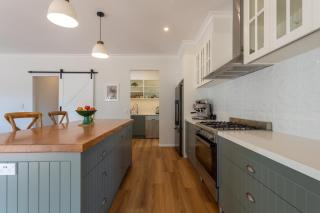 Luxury On Lyons - - 3