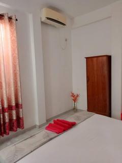 Lanka Hotel - 3
