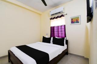 Hotel O Sisupalgarh formerly Glamorous Inn - 1