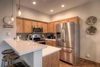 Snowflake Lift Neighborhood - 3 Bedroom Condo - 1 Block To Lift! - 3