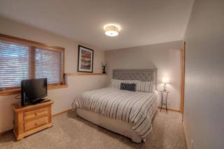 Snowflake Lift Neighborhood - 3 Bedroom Condo - 1 Block To Lift! - 1