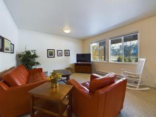 Ocean Views Huge Deck Walk to Beach, Trails - - 5