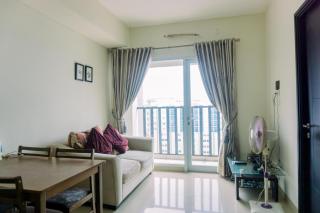 Fancy and Nice 1BR at Paramount Skyline Apartment By Travelio - 6