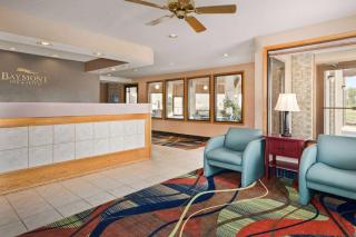 Baymont by Wyndham Logan - Logan - 8