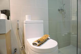 Comfort 1BR with Working Room at Daan Mogot City Apartment By Travelio - Jakarta - 6
