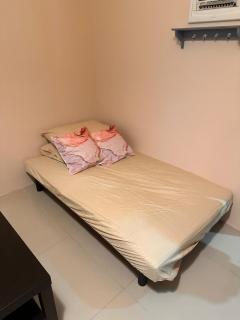 The Essential 2 BR at Sm Jazz makati 100 mbps - Manilla - 3