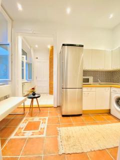 Stylish 2BR Apt Prime Location by Westbahnhof - Vienna - 3