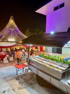 Swimming Poo KTV Party House 27-300 Pax - Johor Bahru - 1