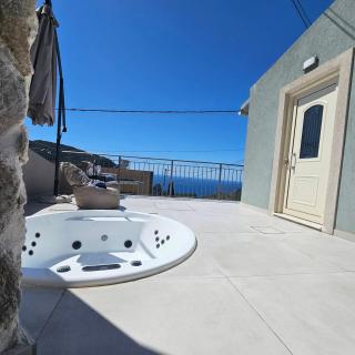 Blue Pearl Horizon - Sea View & Jacuzzi Retreat - Pentati - 3