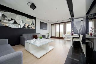 Pokorna Modern Apartment with Balcony & Parking Warsaw by Noclegi Renters - Varsavia - 0