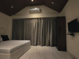 Vikas Boat Club and Restaurant - 1