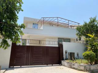 Two minutes walk from jinnah super market,Islamabad - Islamabad - 1