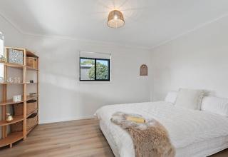 The Beach House - Swansea - 4