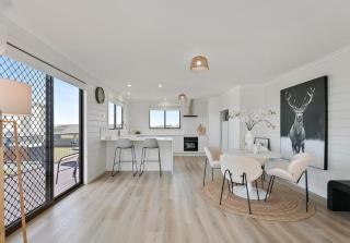 The Beach House - Swansea - 3