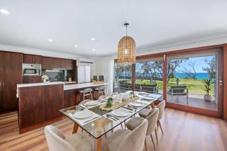 Absolute Beachfront in Buddina - Buddina - 8