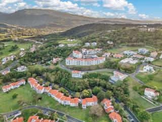 Oceanview Penthouse 4BR with Golf View - 1