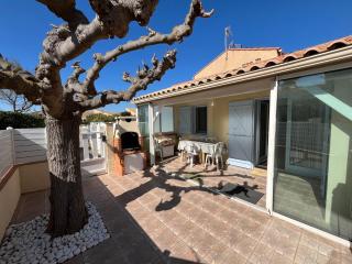Belle maison de vacances semi climatisée, clôturée, véranda, 6 couchages, résidence LE VILLAGE DE LA MER LRVM93 - Portiragnes - 2