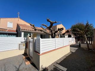 Belle maison de vacances semi climatisée, clôturée, véranda, 6 couchages, résidence LE VILLAGE DE LA MER LRVM93 - Portiragnes - 1