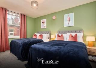 Large Leeds Home with Free Parking Sleeps 8 - Leeds - 7