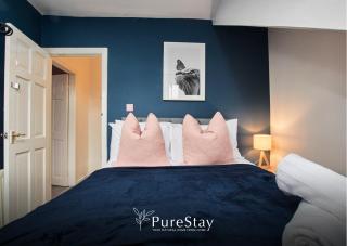Large Leeds Home with Free Parking Sleeps 8 - Leeds - 9