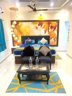 Premium Pent house with Hot bath Tub near ECity - Luxe KING size bed with Large Sitout area - Bangalore - 1